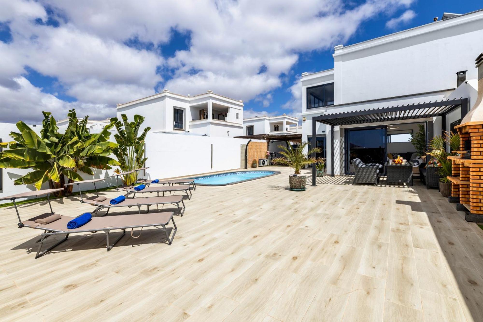 Villa Playa Blanca - Heated Pool, Aircon Eksteriør billede